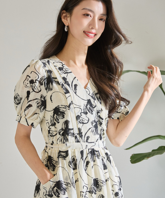 フラワーアートプリントワンピース