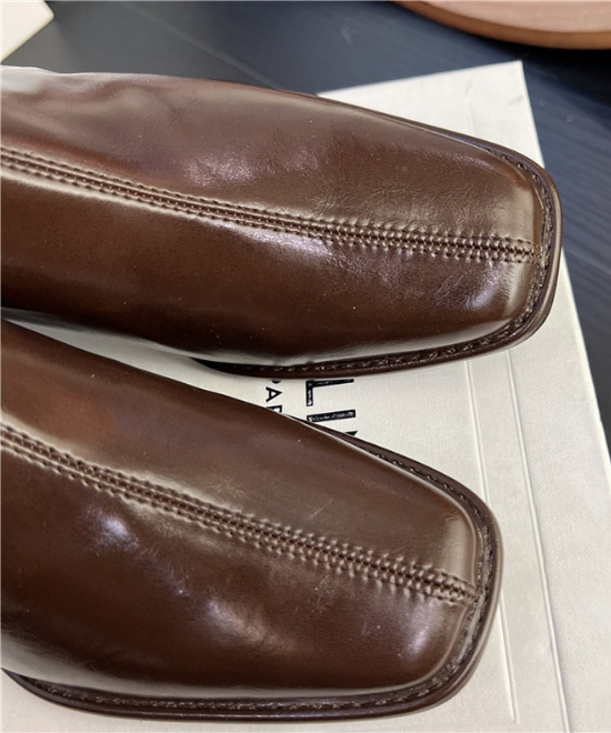 スクエアトゥスキニーブーツ