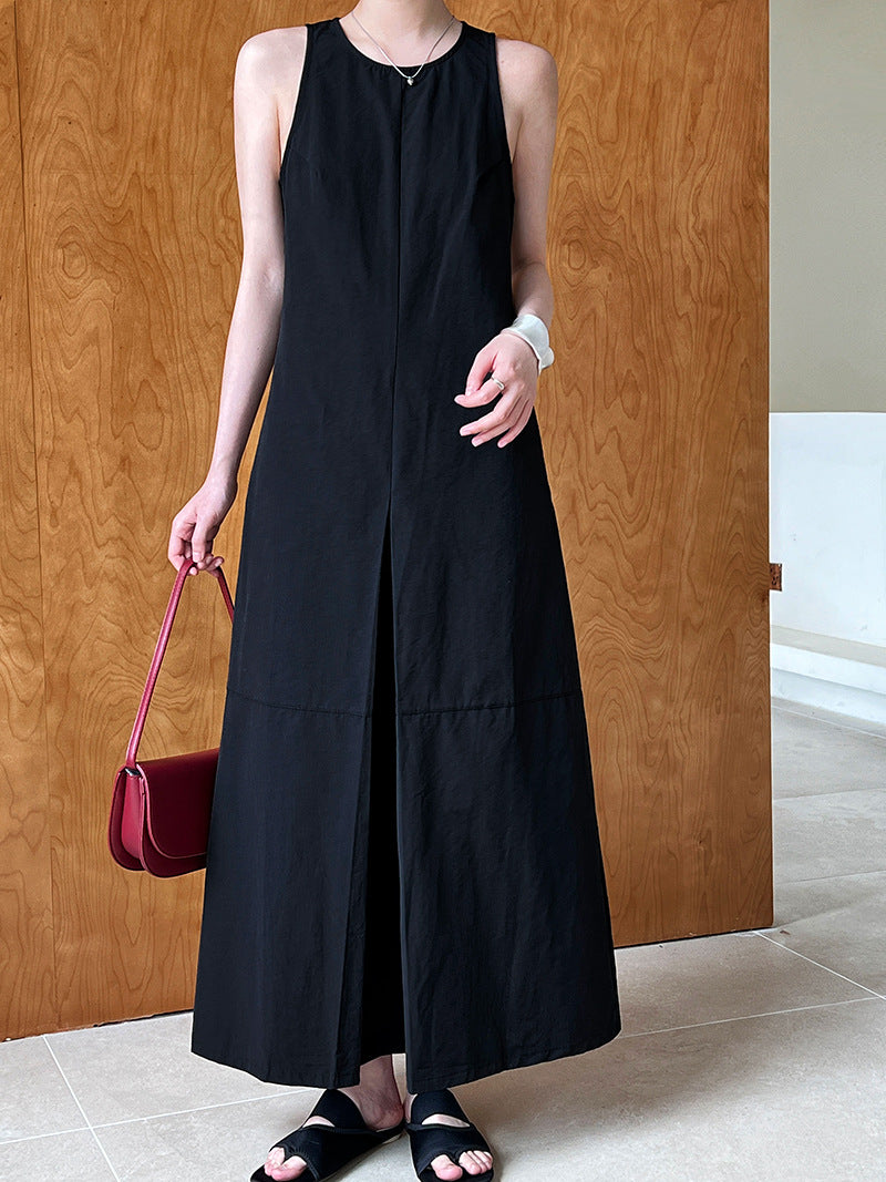 ラウンドネックノースリーブワンピース