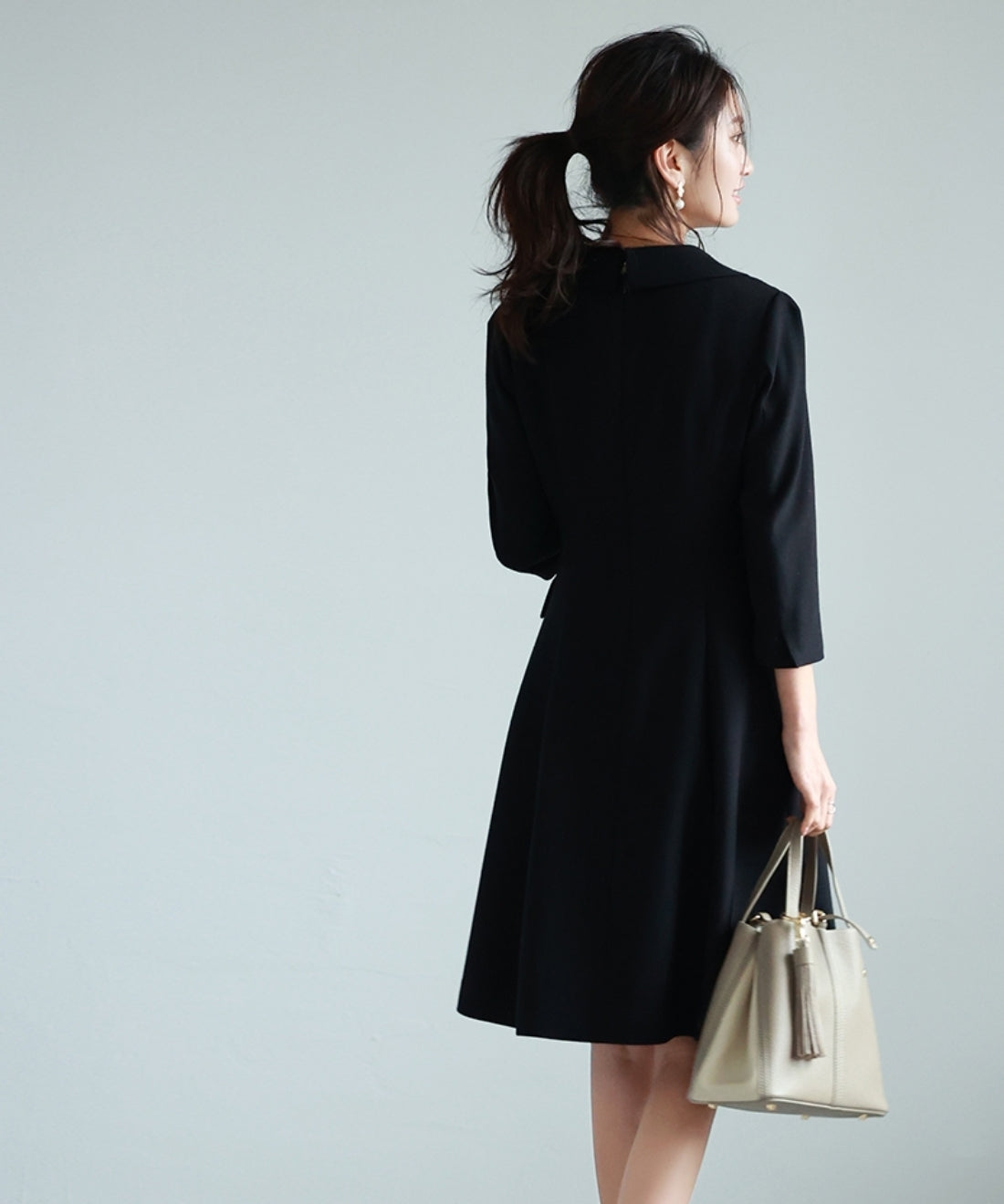 クラシカルテーラードスリムワンピース
