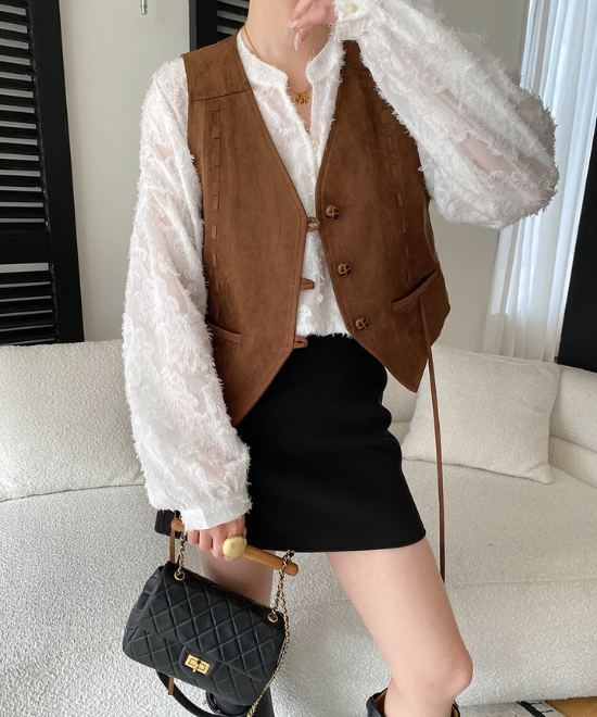 フローラルカットアウトシャツ