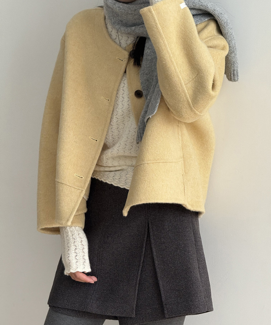 ショートルーズノーカラージャケット