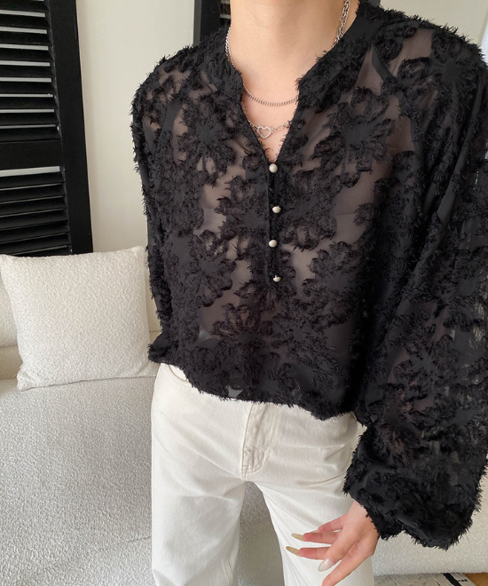 フローラルカットアウトシャツ