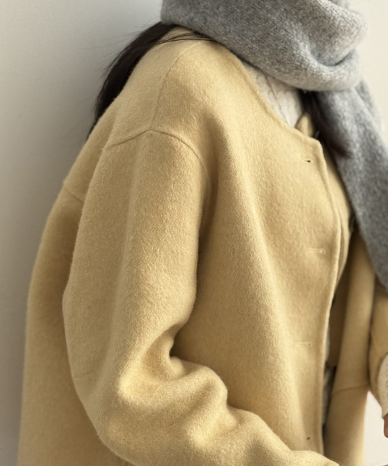 ショートルーズノーカラージャケット