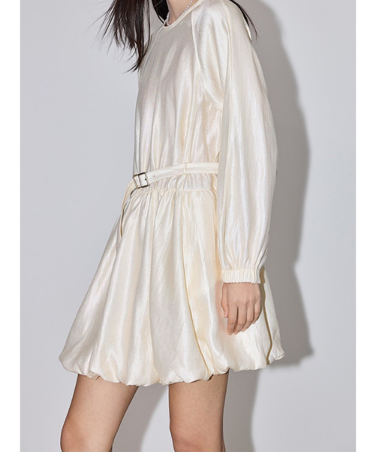 フレンチランタンスリーブワンピース