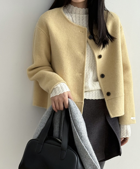 ショートルーズノーカラージャケット