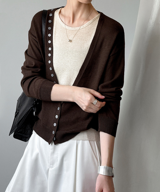 レイヤードVネックニットツーピースカーディガン