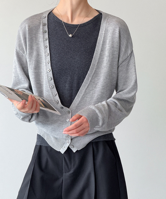レイヤードVネックニットツーピースカーディガン