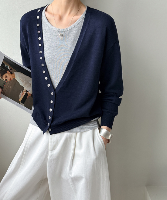 レイヤードVネックニットツーピースカーディガン