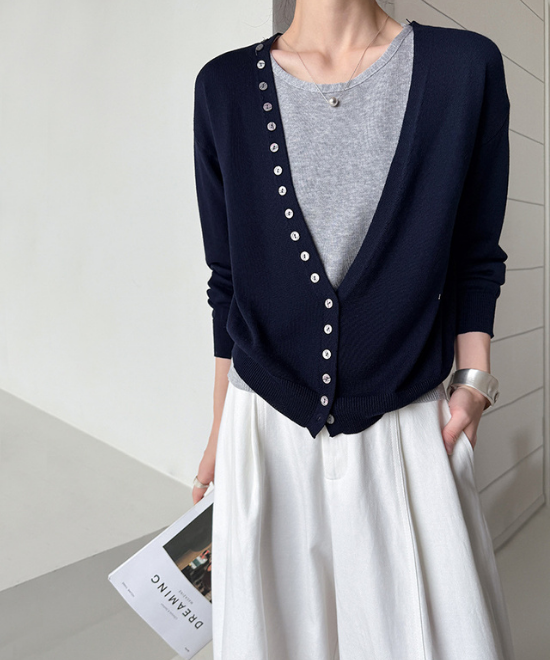 レイヤードVネックニットツーピースカーディガン