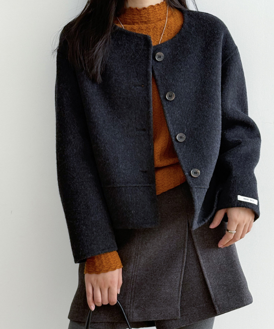 ショートルーズノーカラージャケット