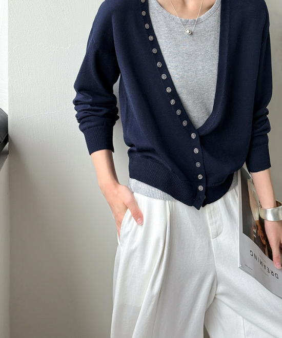 レイヤードVネックニットツーピースカーディガン