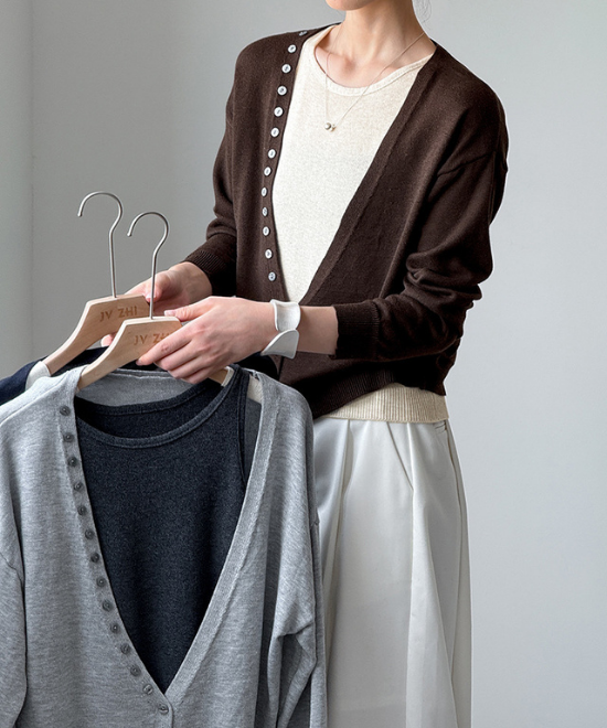 レイヤードVネックニットツーピースカーディガン