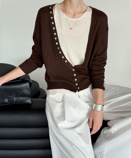 レイヤードVネックニットツーピースカーディガン