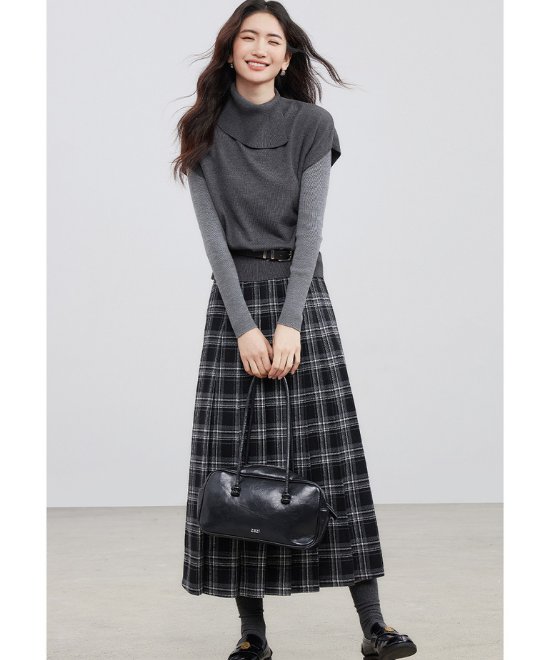 セミタートルネックベスト