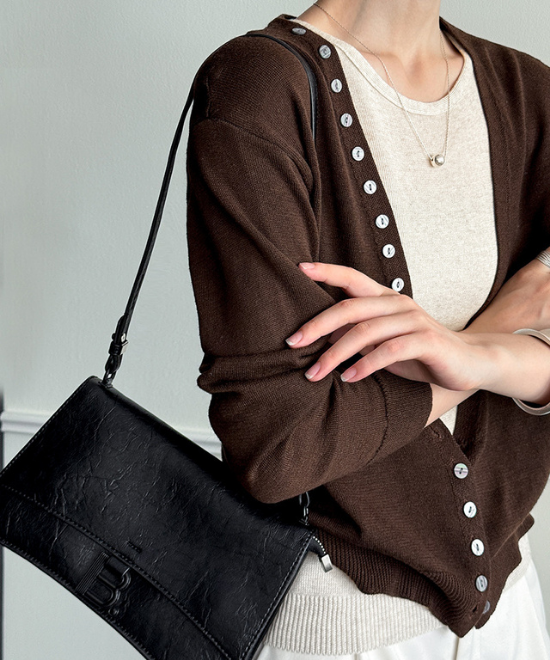 レイヤードVネックニットツーピースカーディガン