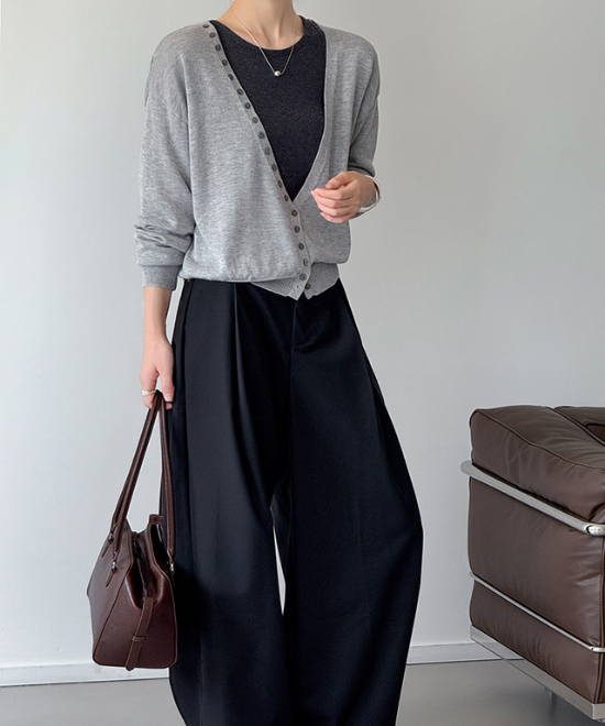 レイヤードVネックニットツーピースカーディガン