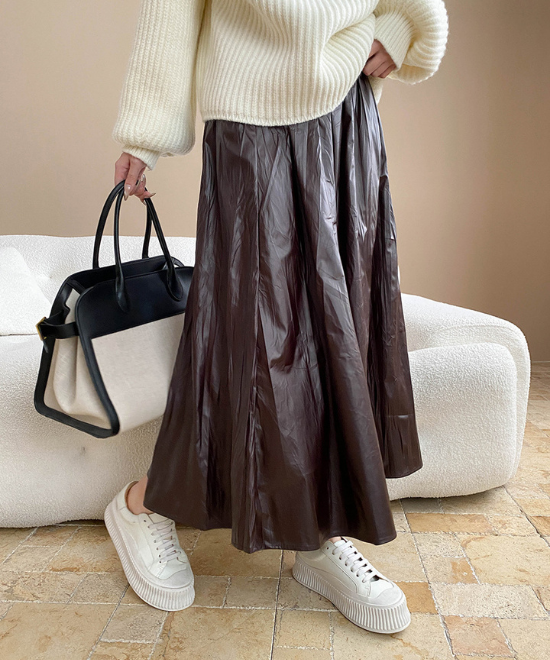 テクスチャープリーツレザーハイウエストスカート