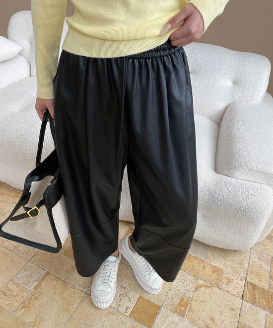 ハイウエストドロストワイドレザーパンツ