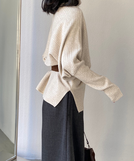 ハイネックドルマンスリーブトップス