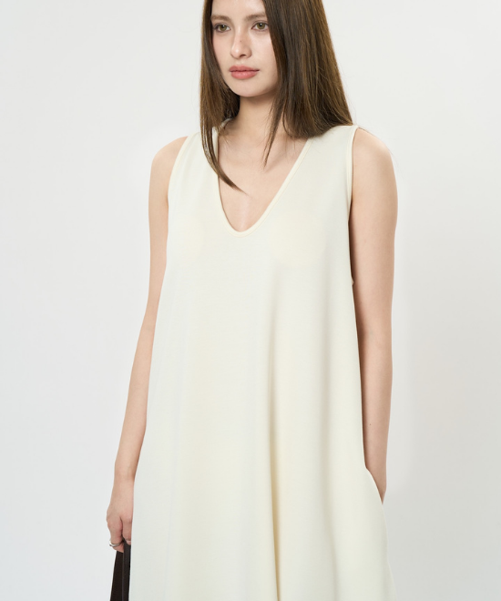 ルーズソフトタッチノースリーブワンピース