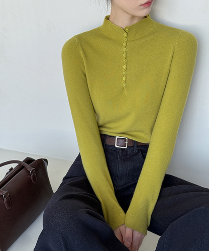 セミタートルボタンネックウールニット