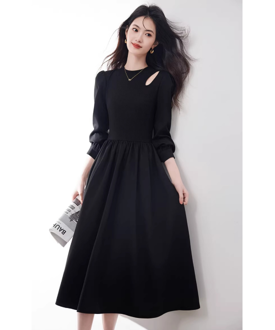 カットアウトニットワンピース