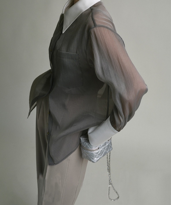 コントラストシアーブラウス