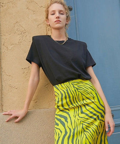 ショルダーラインモダンTシャツ