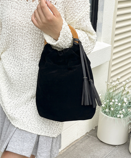 コーデュロイタッセル巾着バッグ