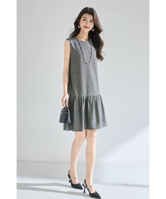 ライトラグジュアリーグレーワンピース