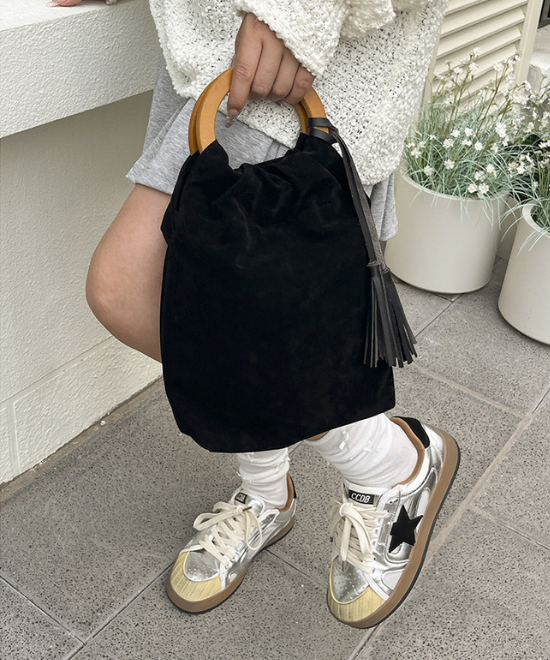 コーデュロイタッセル巾着バッグ