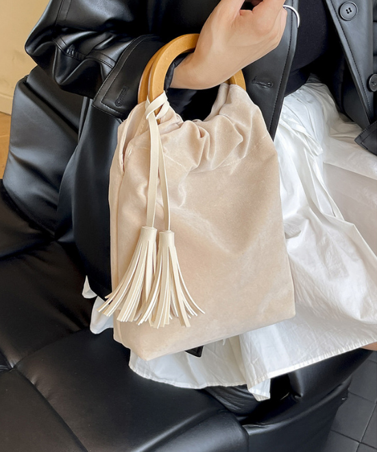 コーデュロイタッセル巾着バッグ