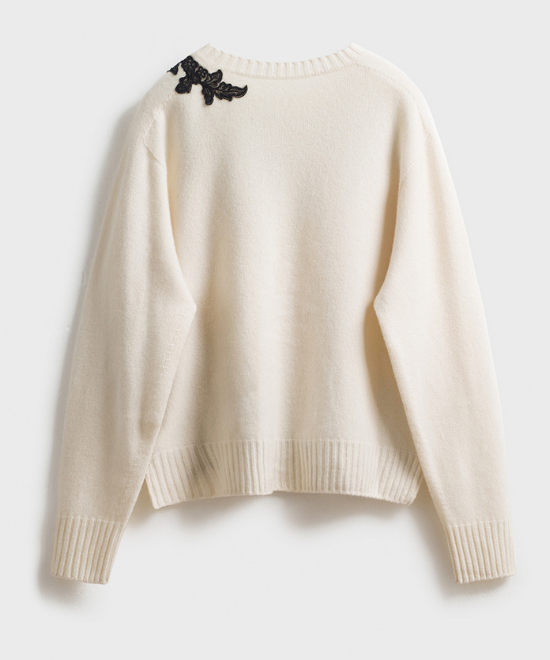 レース刺繍クルーネックニット
