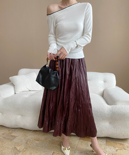 テクスチャープリーツレザーハイウエストスカート