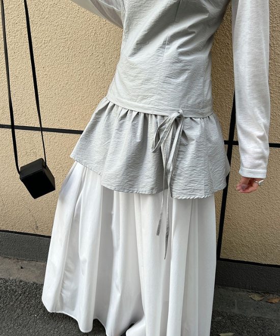 フリルヘムキャミトップス