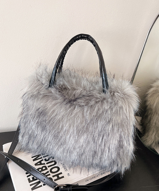 フェイクファーハンドバッグ