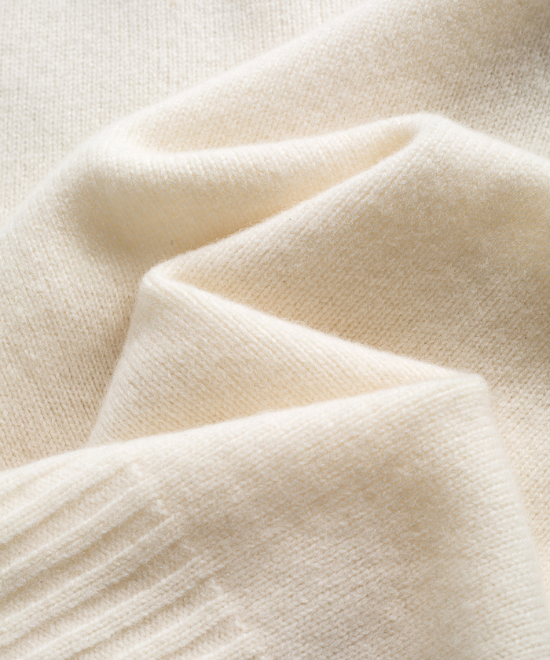 レース刺繍クルーネックニット