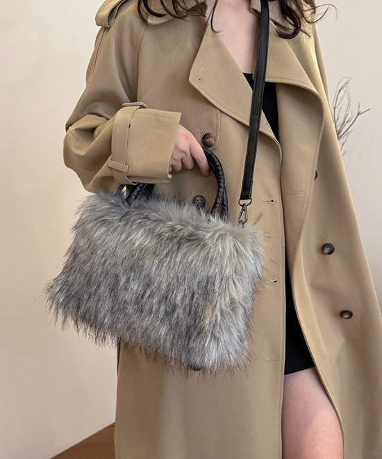 フェイクファーハンドバッグ