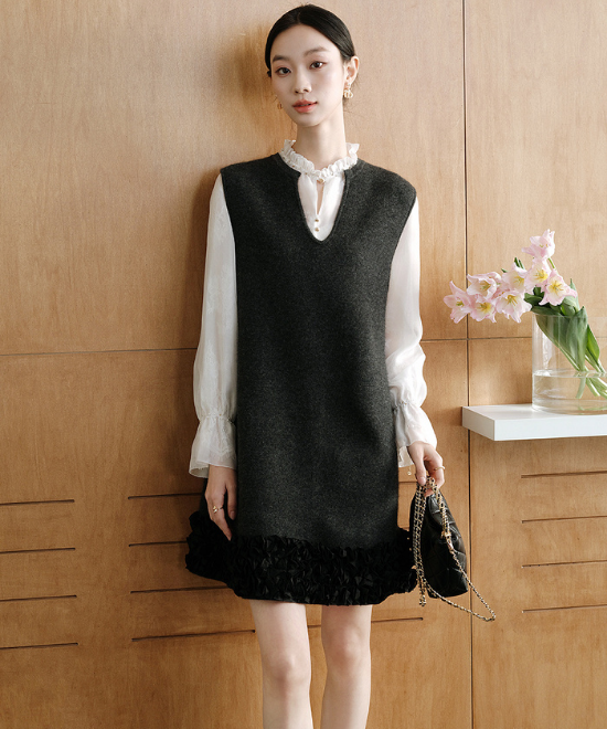 ミニフリルウールベストドレス