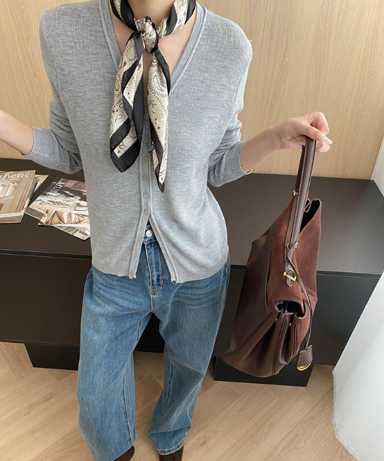 フレンチVネックニットカーディガン