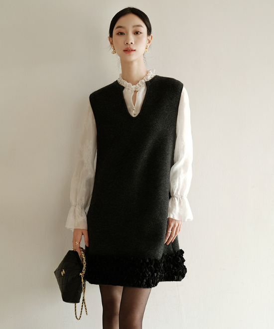 ミニフリルウールベストドレス