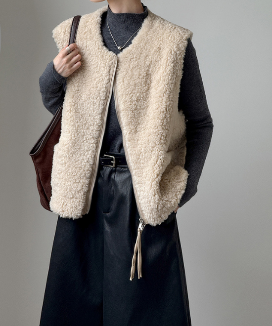 ノーカラーボアベスト