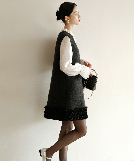 ミニフリルウールベストドレス