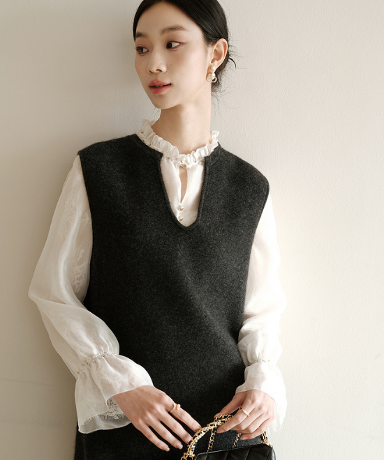 ミニフリルウールベストドレス