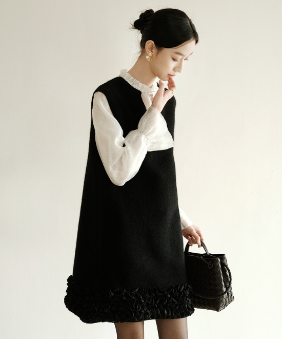 ミニフリルウールベストドレス