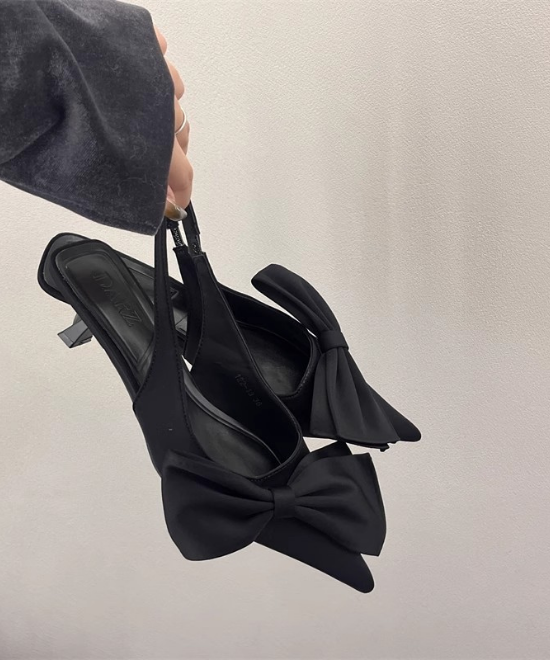 ポインテッドトゥリボンミュール