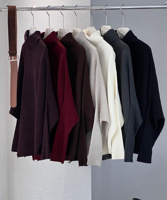 ハイネックドルマンスリーブトップス