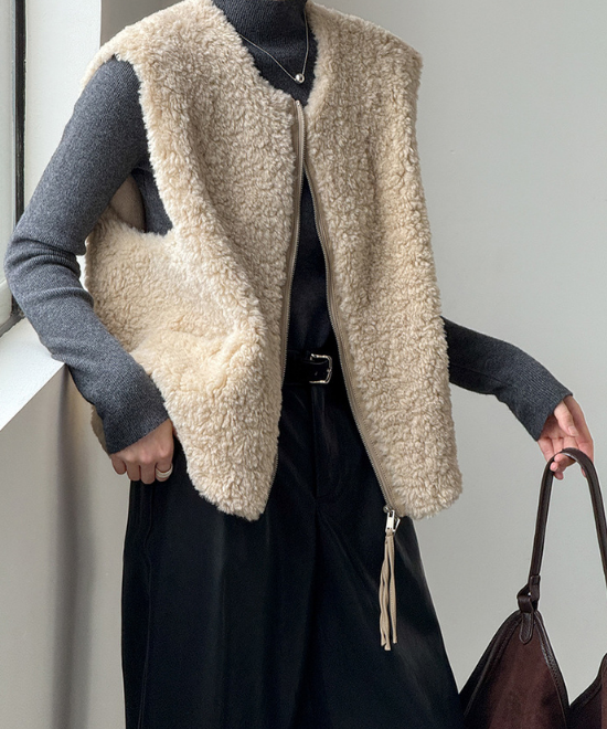 ノーカラーボアベスト