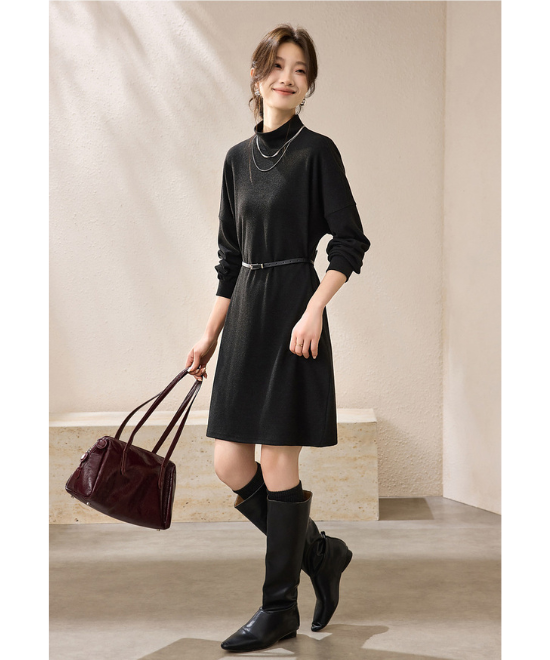 セミタートルネックニットワンピース